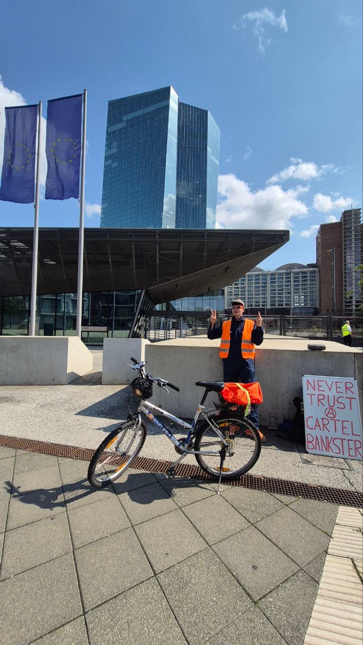 2 Bitcoiner, 1 Protest - ein Fiat Bro dreht auf