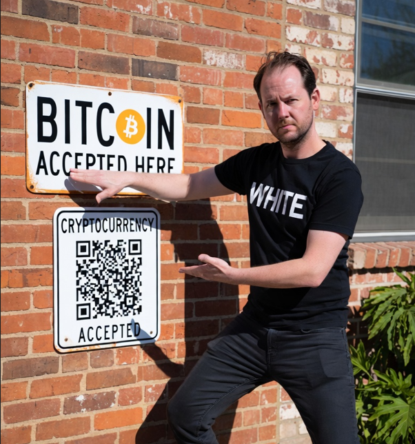 Kako kripto kartice in bitcoin plačila v EU in Sloveniji ne delujejo - Regulacije in davki kot glavni krivci